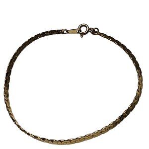 Elegant Gold Tone Snake Chain Bracelet Classic Minimalist Fashion Jewelry Women